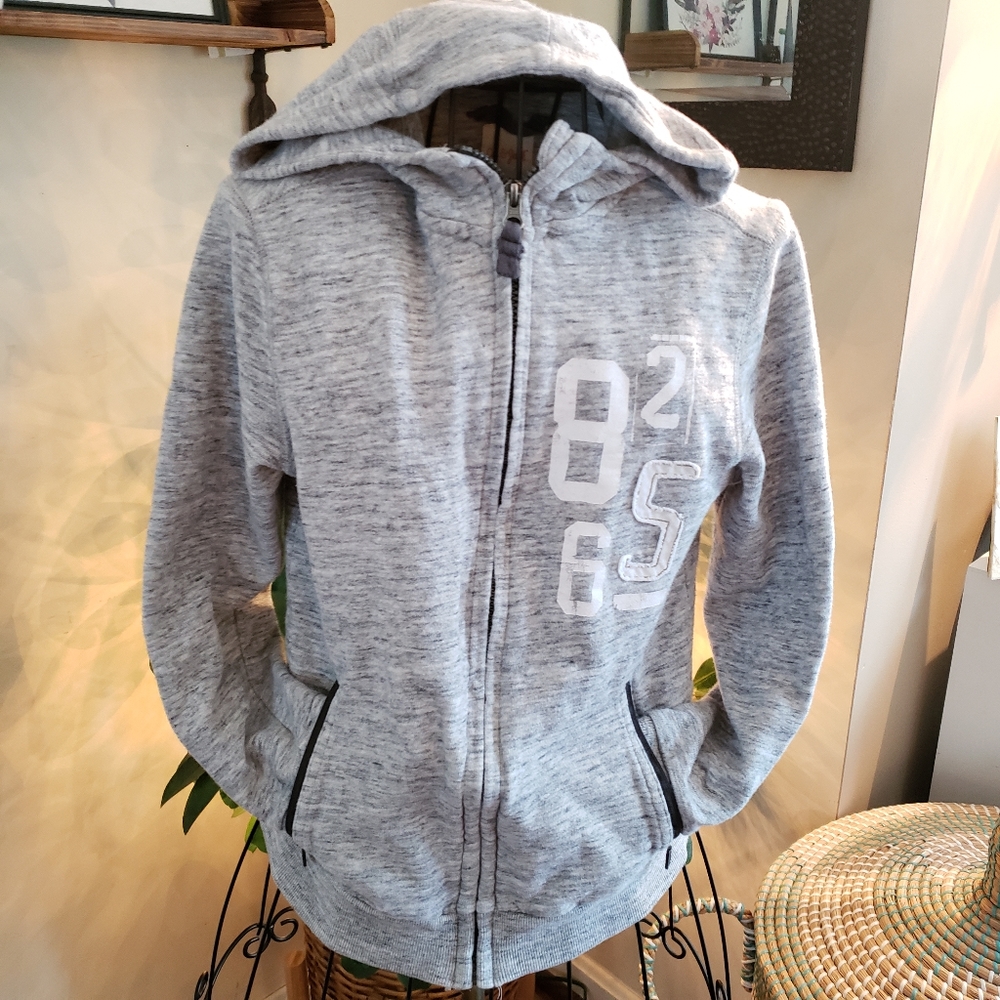 🌷Cat & Jack grey zip up hoodie M 8/10